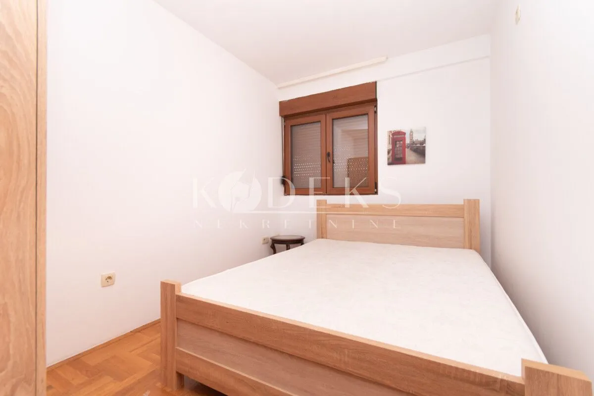Izdavanje, trosoban stan, 71m², Stari Aerodrom, Podgorica