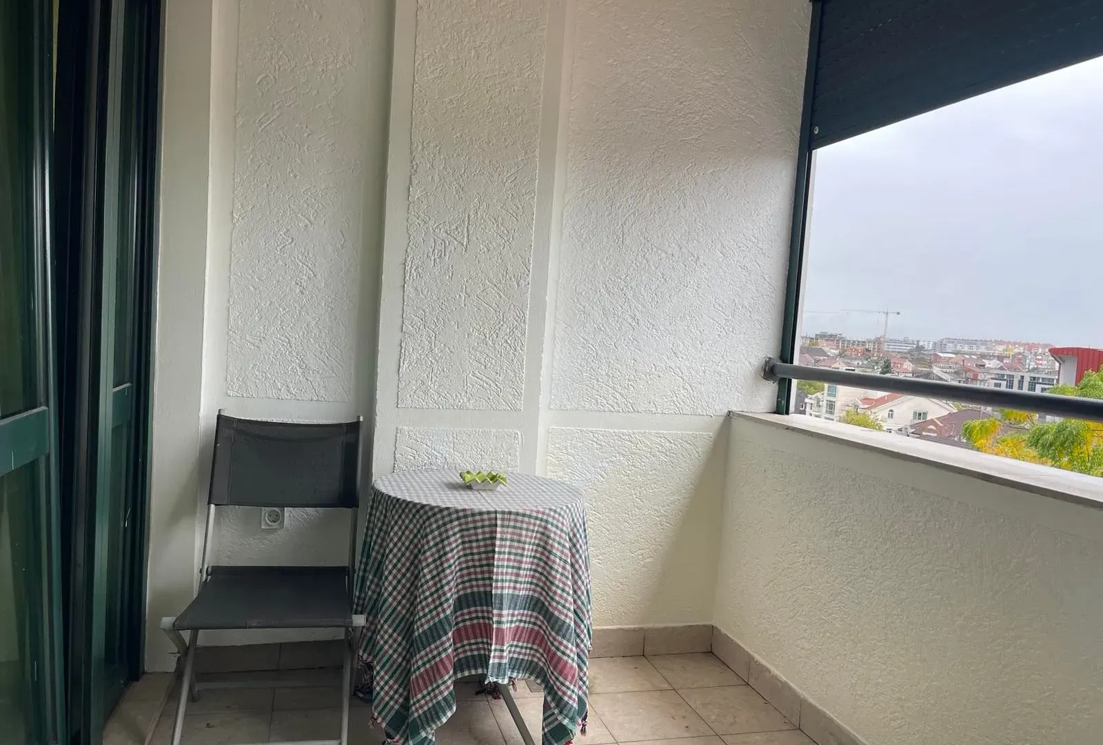 Izdavanje, dvosoban stan, 76m², Centar, Podgorica