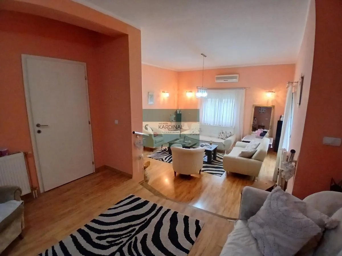 Prodaja, kuća, 334m², Tavrića obori, Jagodina