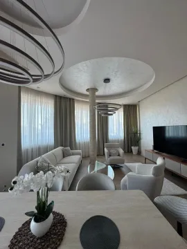 Prodaja, dvosoban stan, 117m², Budva, Crna Gora - image 1