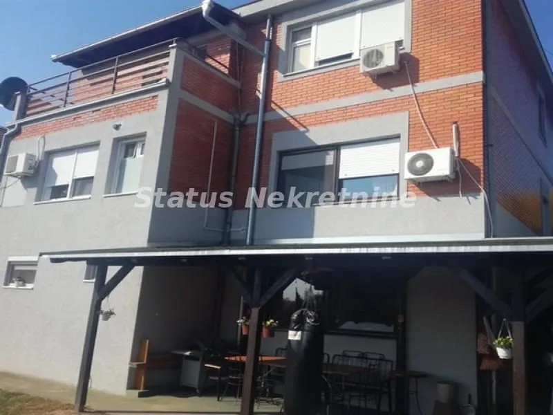 Prodaja, kuća, 459m², Petrovaradin, Novi Sad