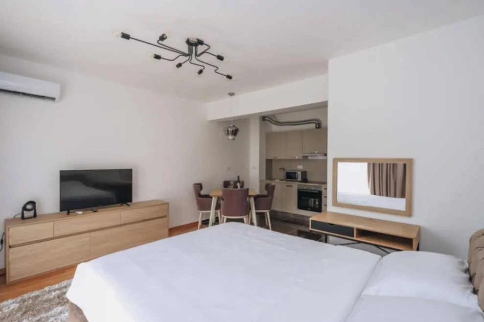 Daily-rent, studio apartment, 36m², Bečići, Budva