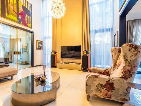 Sale, three bedroom apartment, 200m², Podgorica, Crna Gora - image 8