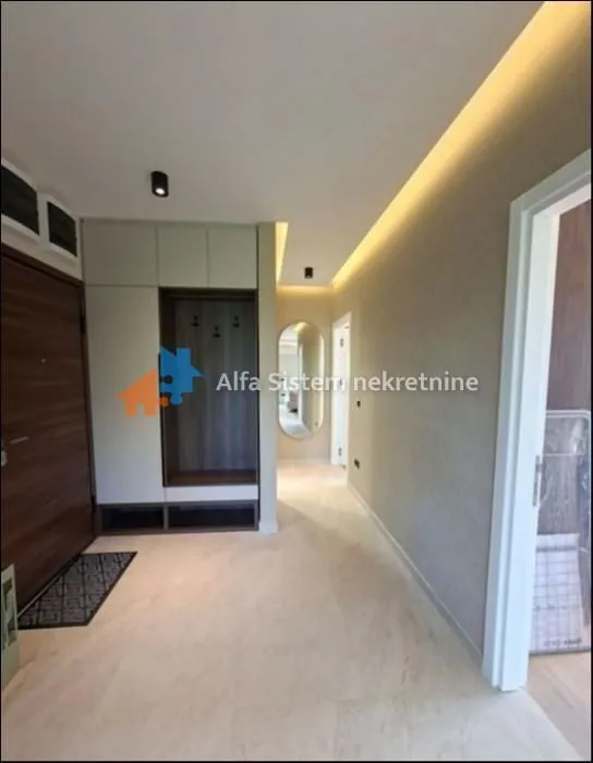 Izdavanje, trosoban stan, 82m², Zeleno Brdo, Zvezdara Sve Podlokacije