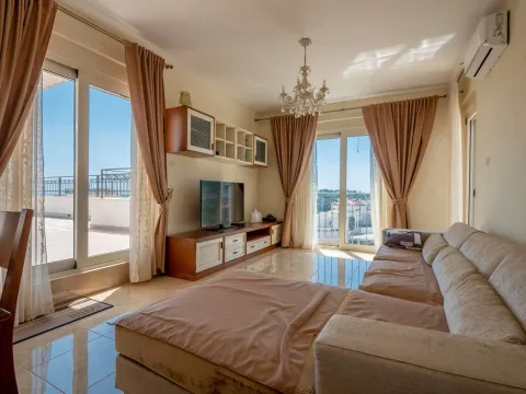 Sale, two bedroom apartment, 265m², Bečići, Budva - image 5