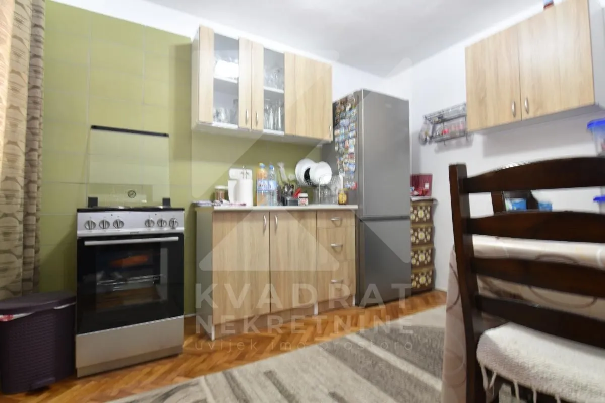 Prodaja, kuća, 260m², Stari Aerodrom, Podgorica