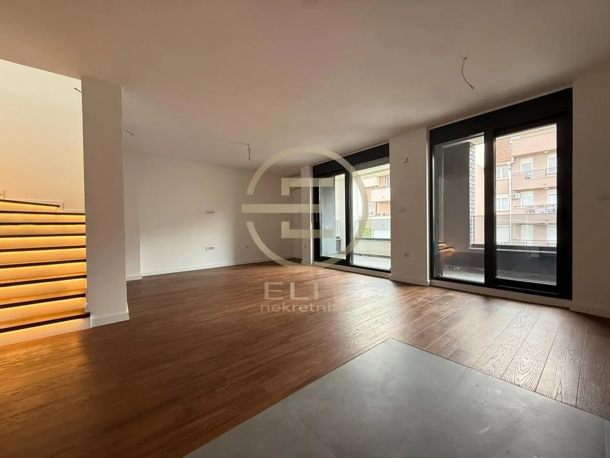 Prodaja, stan, 136m², Bulevar Evrope, Novi Sad Sve Podlokacije