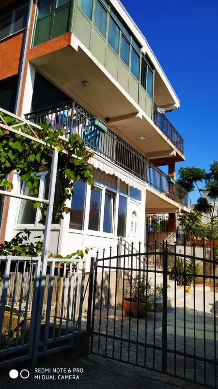 Rent, one bedroom apartment, 45m², Sutomore, Bar