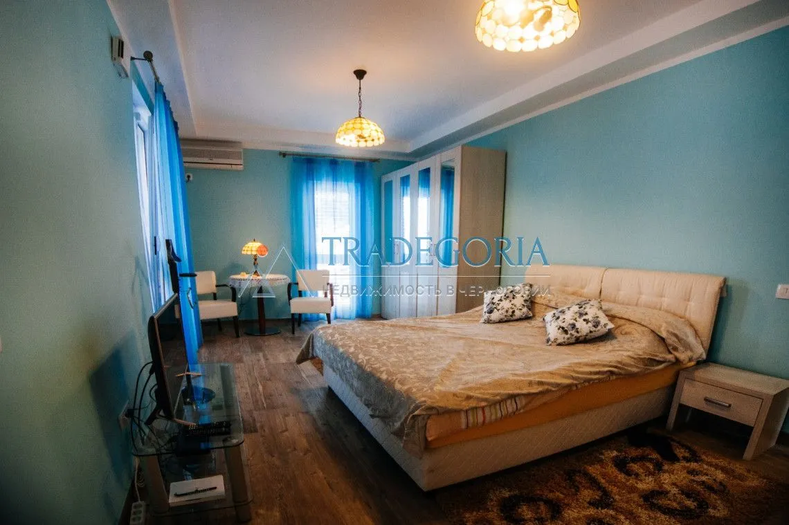 Prodaja, kuća, 265m², Dobra Voda, Bar
