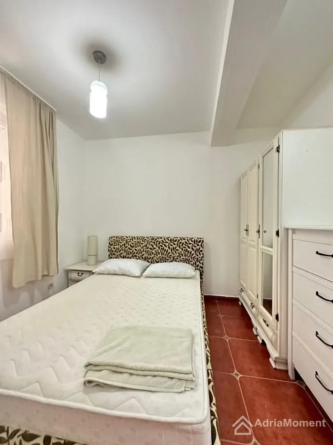 Prodaja, trosoban stan, 90m², Petrovac, Budva