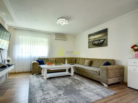 Sale, house, 303m², Konik, Podgorica - image 26