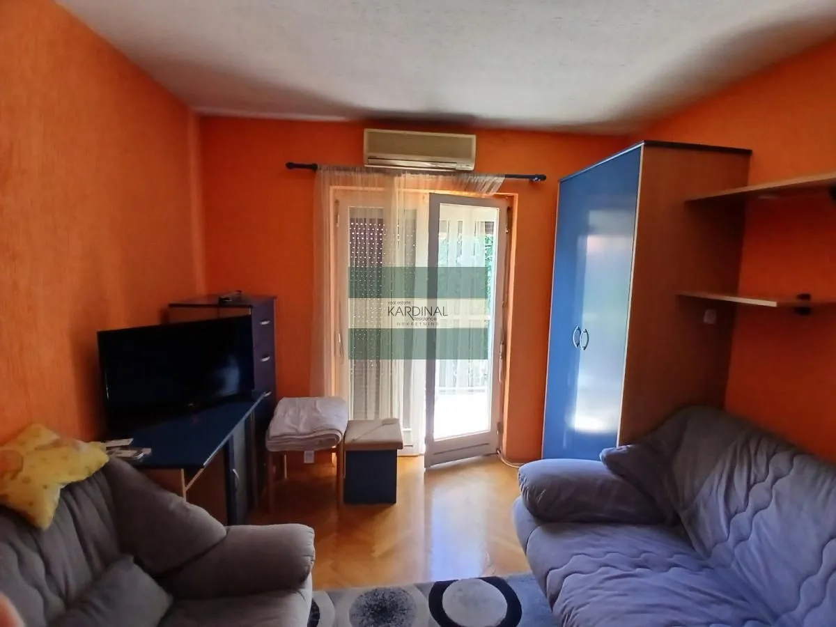 Izdavanje, jednosoban stan, 26m², Strelište, Jagodina