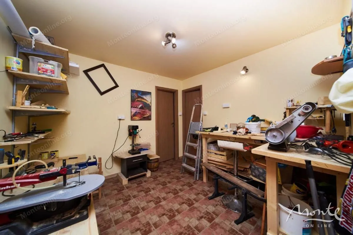 Sale, house, 495m², Bečići, Budva