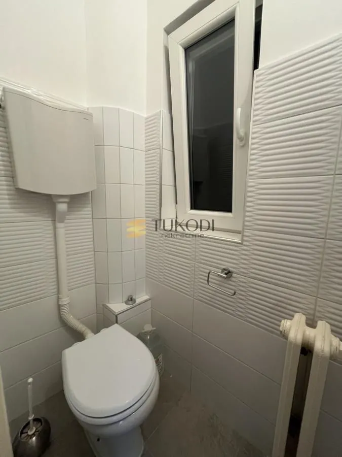 Prodaja, trosoban stan, 112m², Centar, Novi Sad