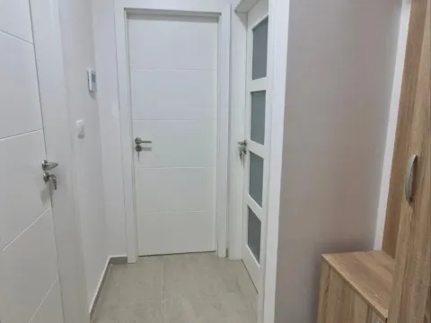 Prodaja, jednosoban stan, 44m², Pobrežje, Podgorica - image 3