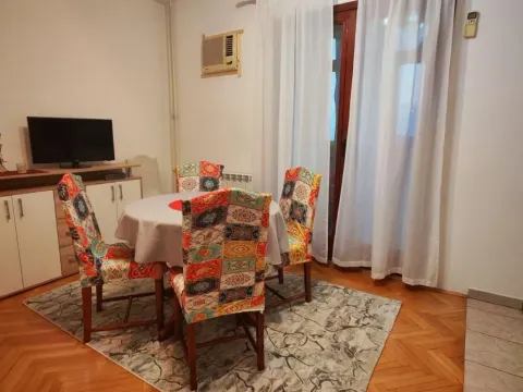 Rent, two bedroom apartment, 40m², Čukarica, Beograd - image 2