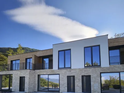 Prodaja, kuća, 130m², Tivat, Crna Gora - image 1