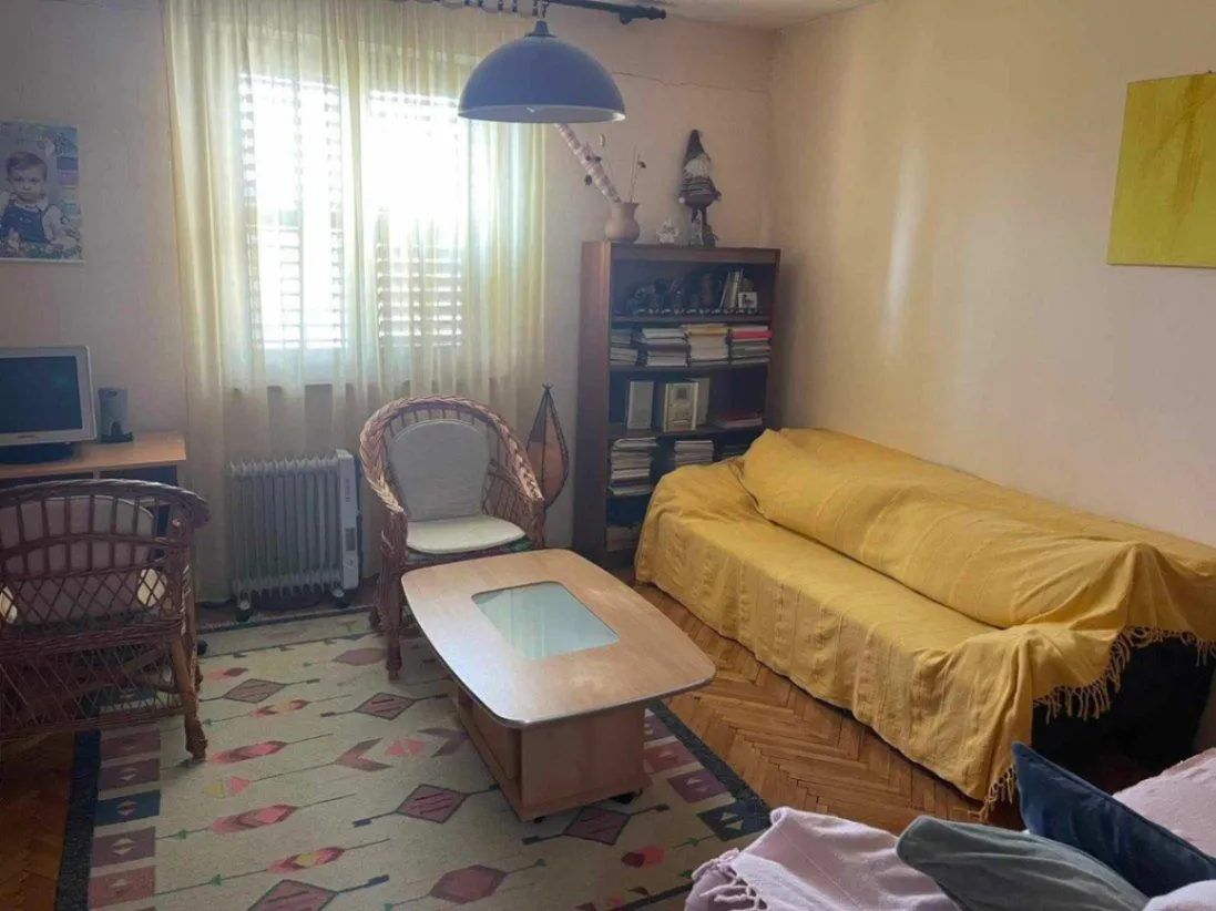Prodaja, dvosoban stan, 74m², Lepa Kata, Podgorica