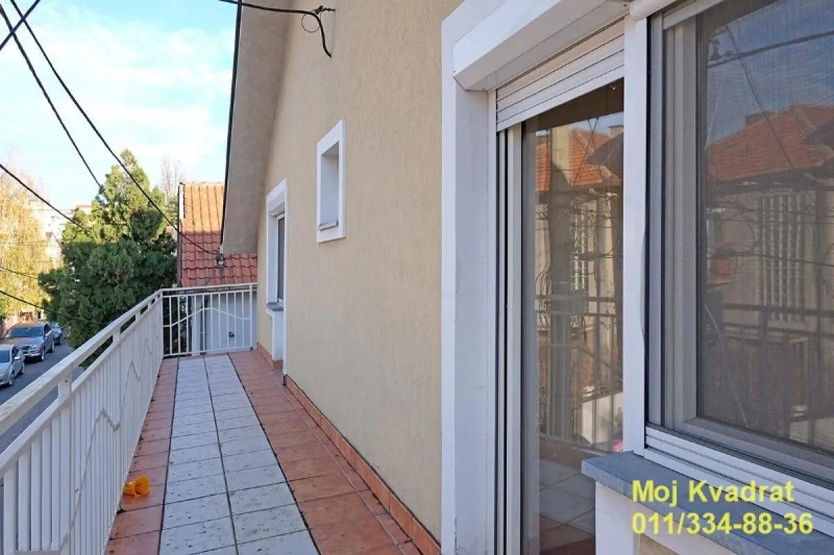 Prodaja, kuća, 143m², Uciteljsko Naselje, Zvezdara Sve Podlokacije