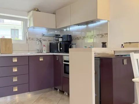 Prodaja, dvosoban stan, 66m², Dobrota, Kotor - image 4