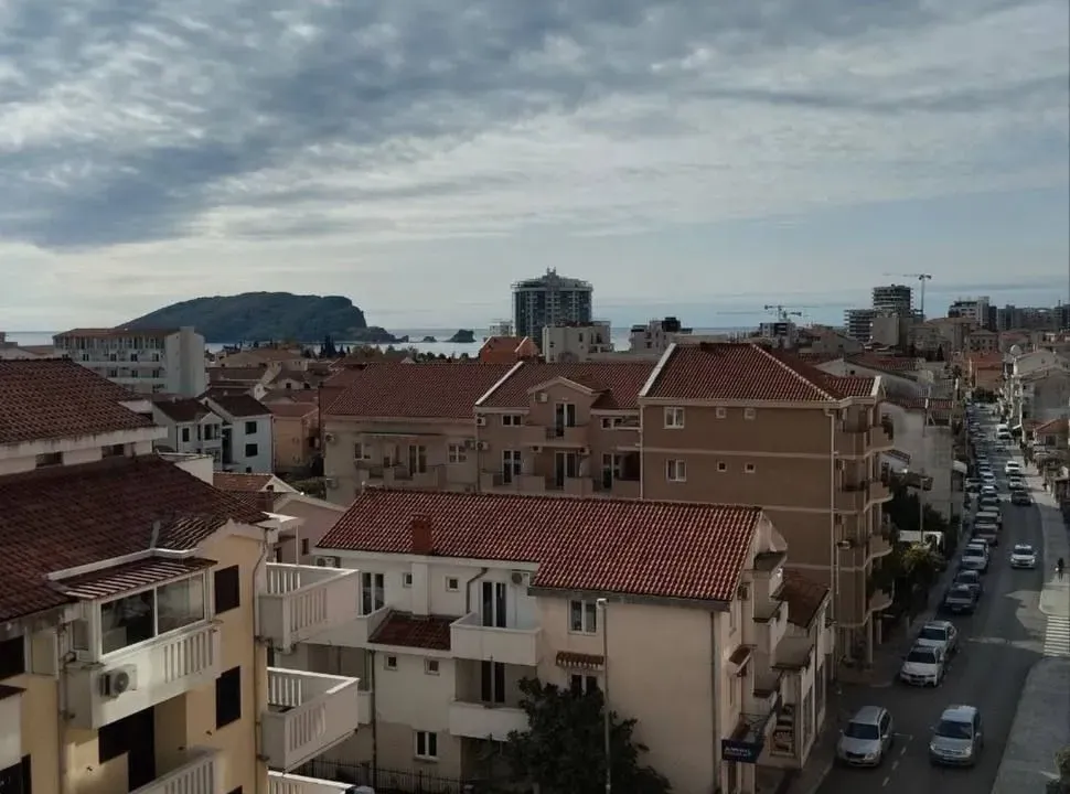 Rent, one bedroom apartment, 44m², Centar, Budva