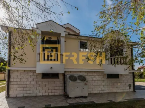 Izdavanje, kuća, 370m², Zabjelo, Podgorica - image 30