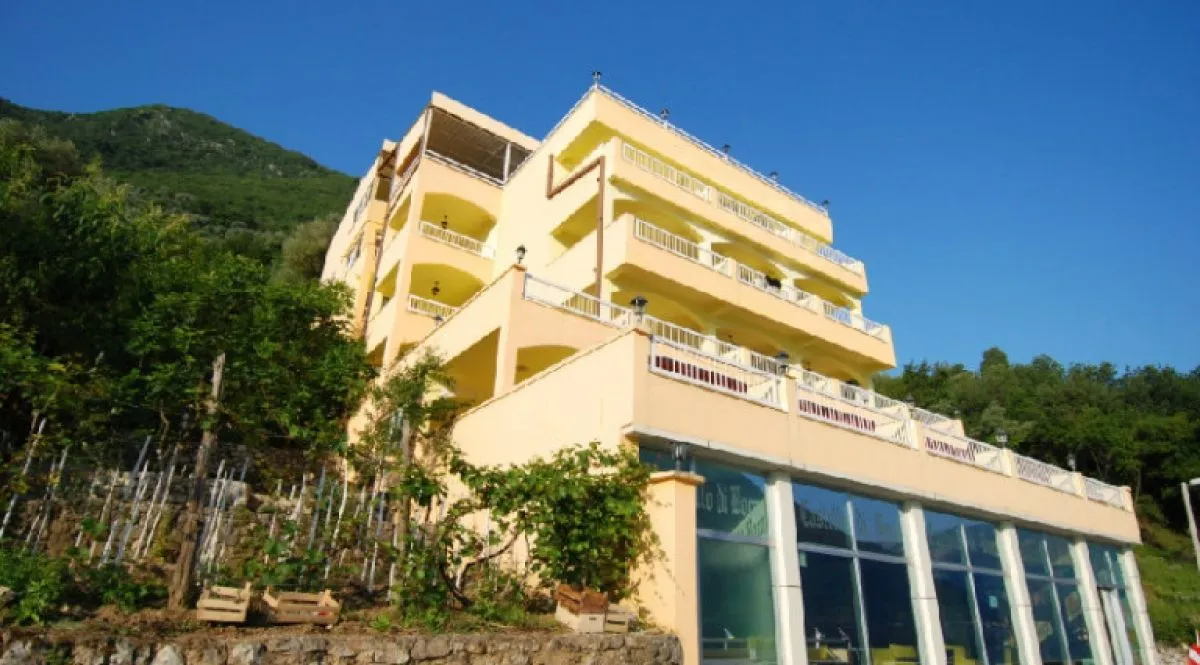 Sale, hospitality venue, 1630m², Stoliv, Kotor