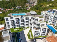 Prodaja, jednosoban stan, 69m², Bečići, Budva - image 1