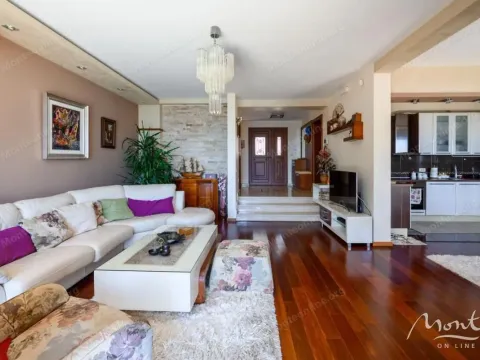 Sale, house, 252m², Šušanj, Bar - image 10