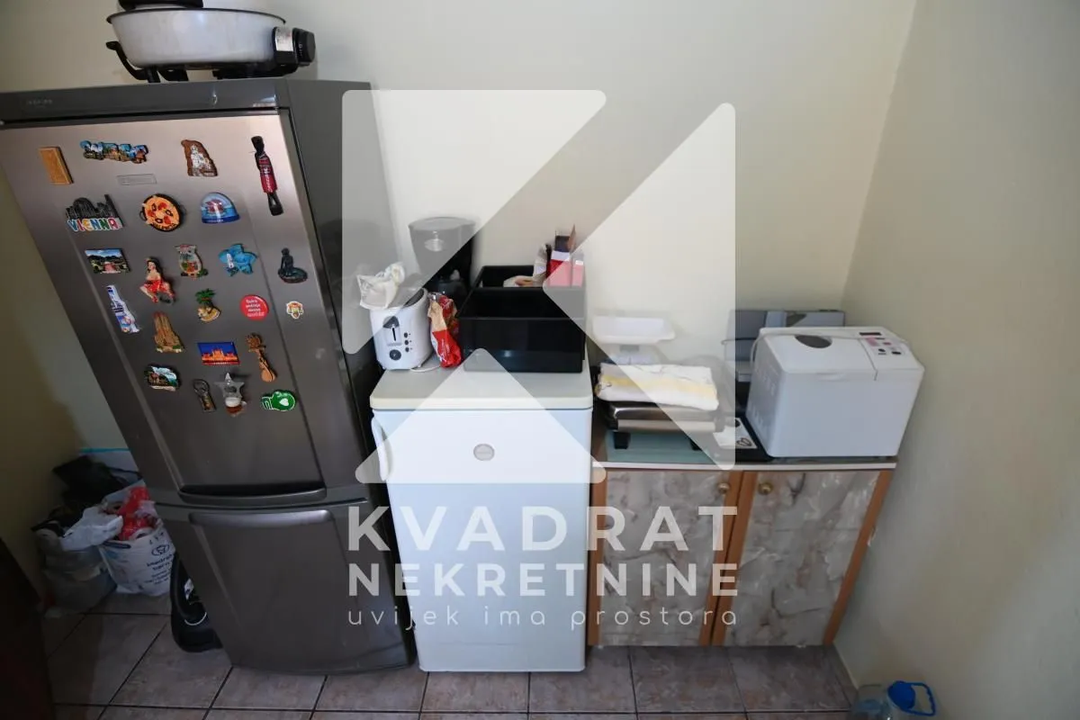 Sale, house, 300m², Zlatica, Podgorica