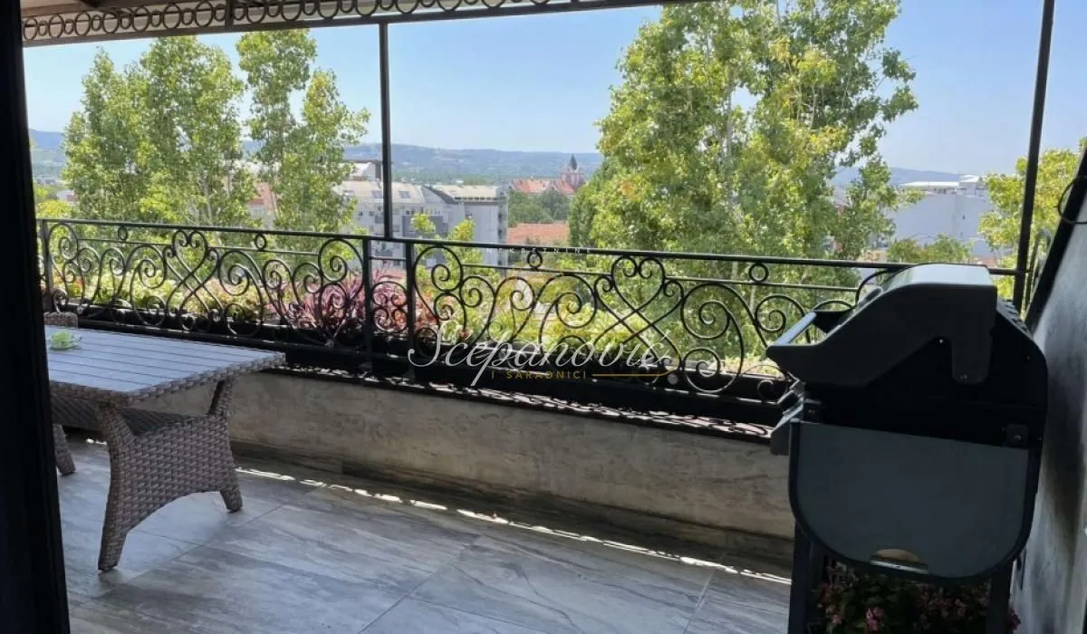 Prodaja, četvorosoban stan, 105m², Bulevar Evrope, Novi Sad Sve Podlokacije