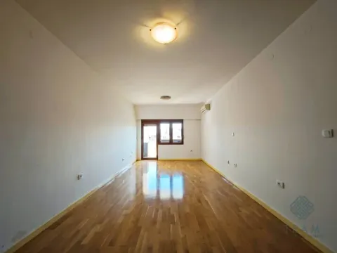Prodaja, dvosoban stan, 82m², Preko Morače, Podgorica - image 2