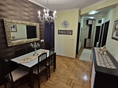 Izdavanje, trosoban stan, 68m², Centar, Kragujevac - image 4