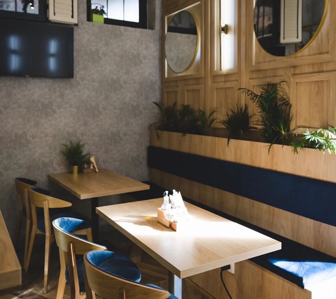 Prodaja, ugostiteljski objekat, 160m², Blok 5, Podgorica