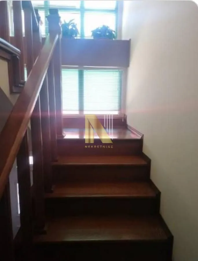 Rent, office space, 800m², Sajlovo, Novi Sad Sve Podlokacije