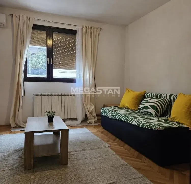 Rent, one bedroom apartment, 32m², Đeram Pijaca, Beograd