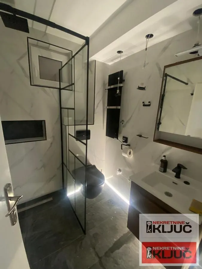 Sale, house, 154m², Beočin, Srbija