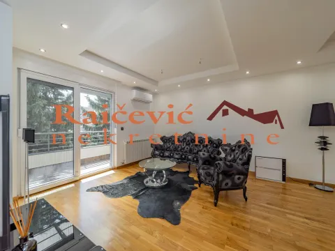 Sale, four bedroom apartment, 132m², Voždovac, Voždovac Sve Podlokacije