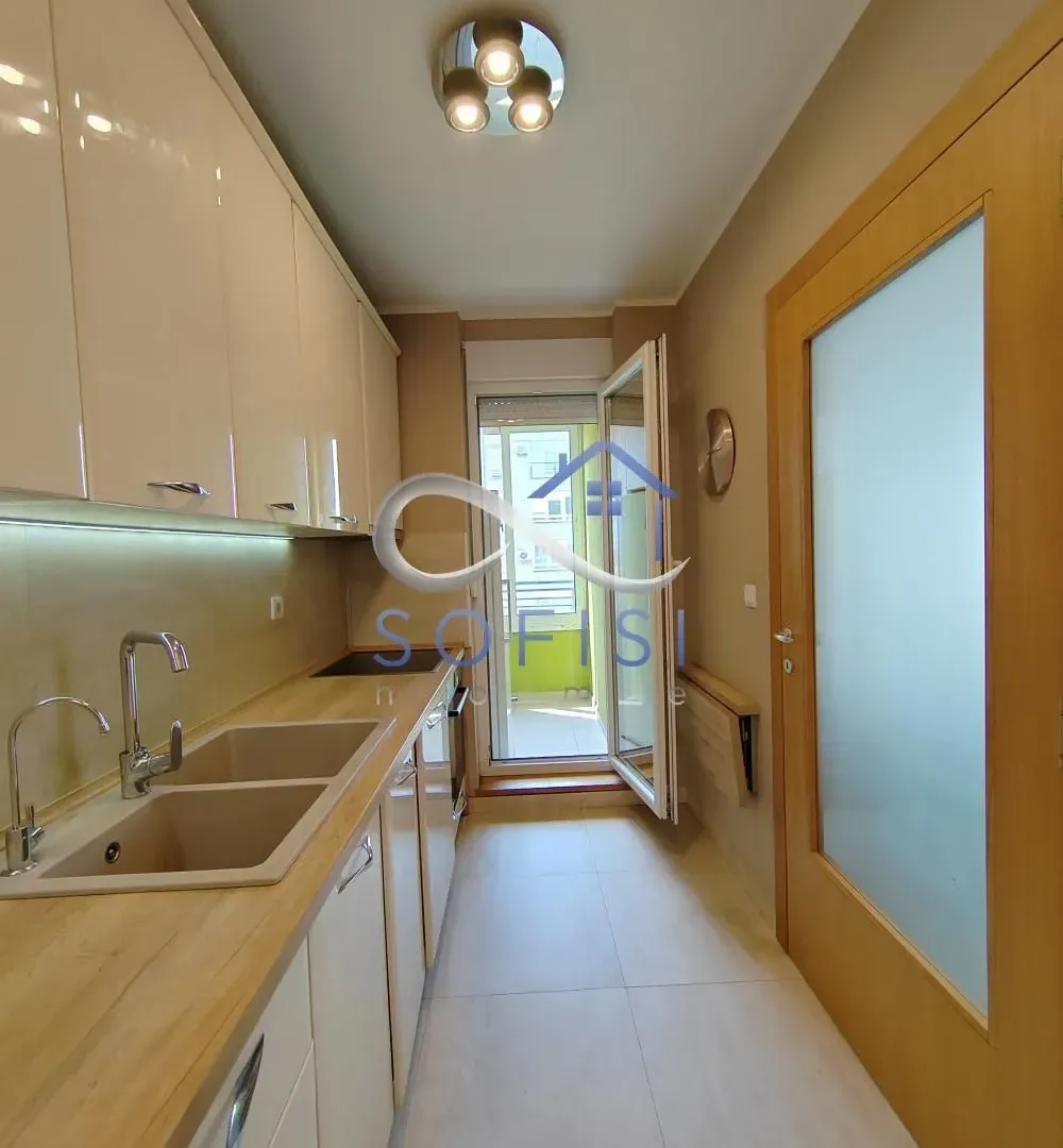 Izdavanje, trosoban stan, 78m², Grbavica, Novi Sad Sve Podlokacije