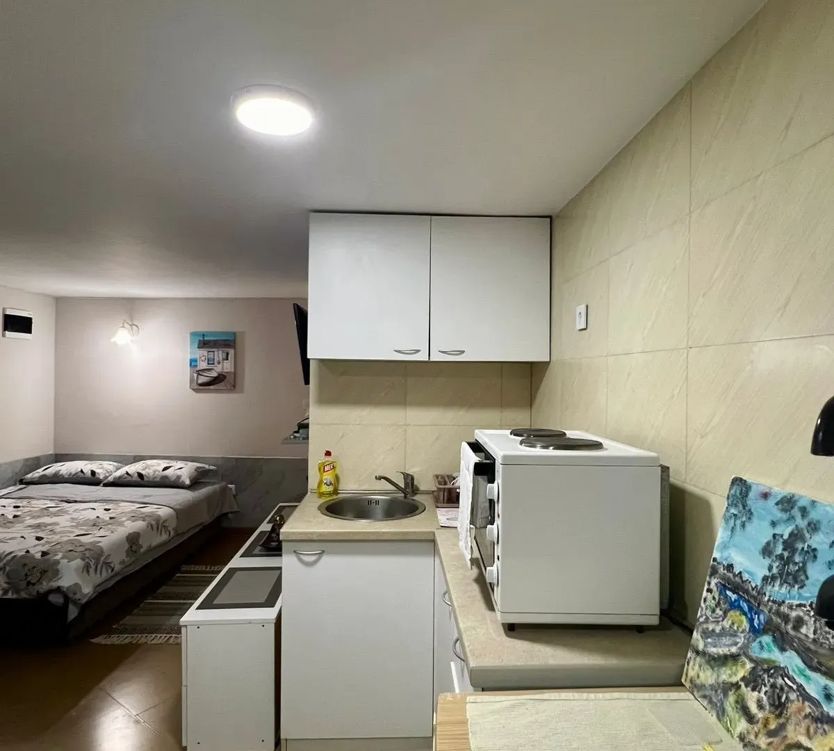Izdavanje, garsonjera, 22m², Budva, Crna Gora