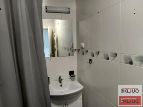 Izdavanje, garsonjera, 25m², Bulevar Oslobodjenja, Novi Sad Sve Podlokacije - image 7