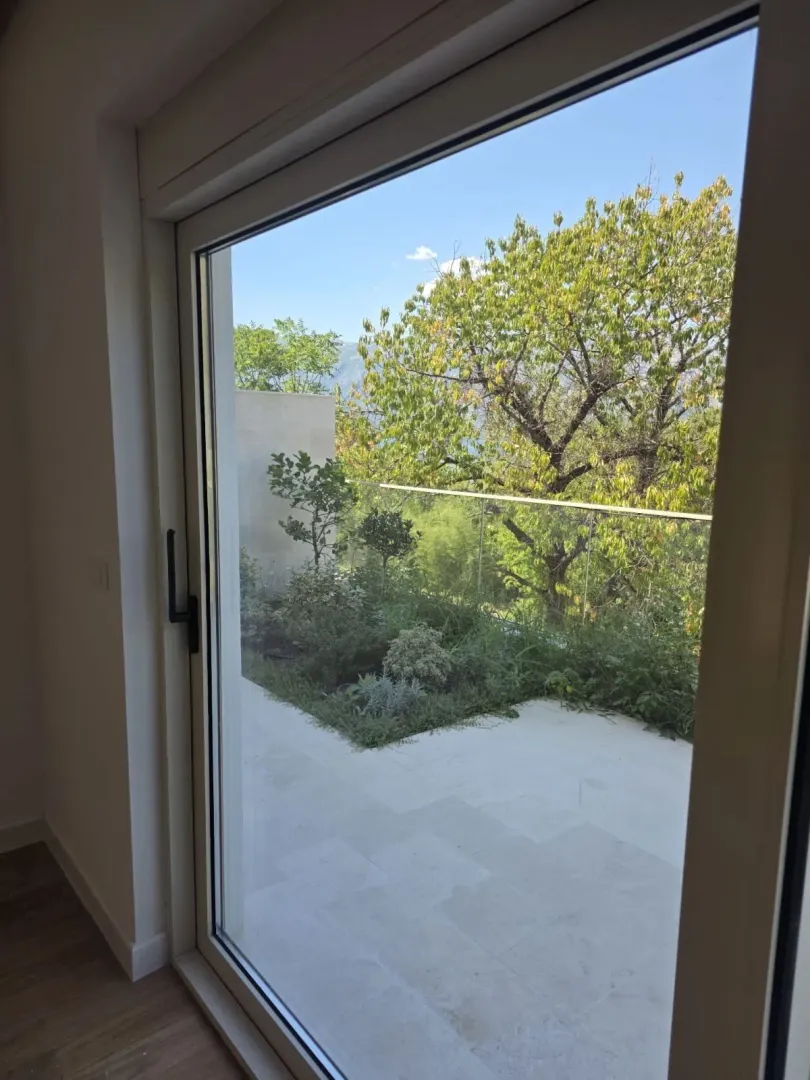 Sale, one bedroom apartment, 95m², Stoliv, Kotor