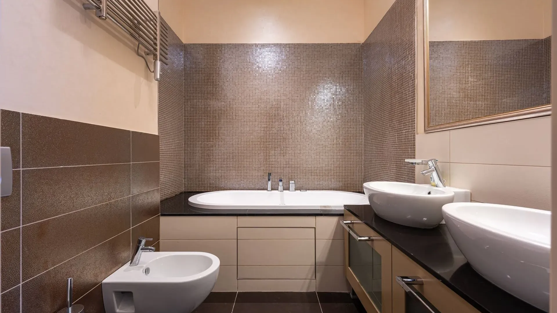 Prodaja, trosoban stan, 205m², Kod Capital Plaze, Podgorica
