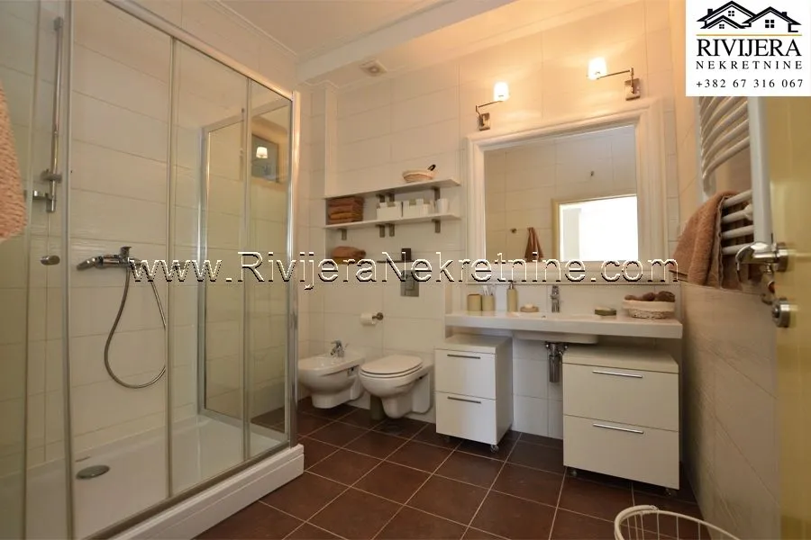 Prodaja, dvosoban stan, 118m², Njivice, Herceg Novi