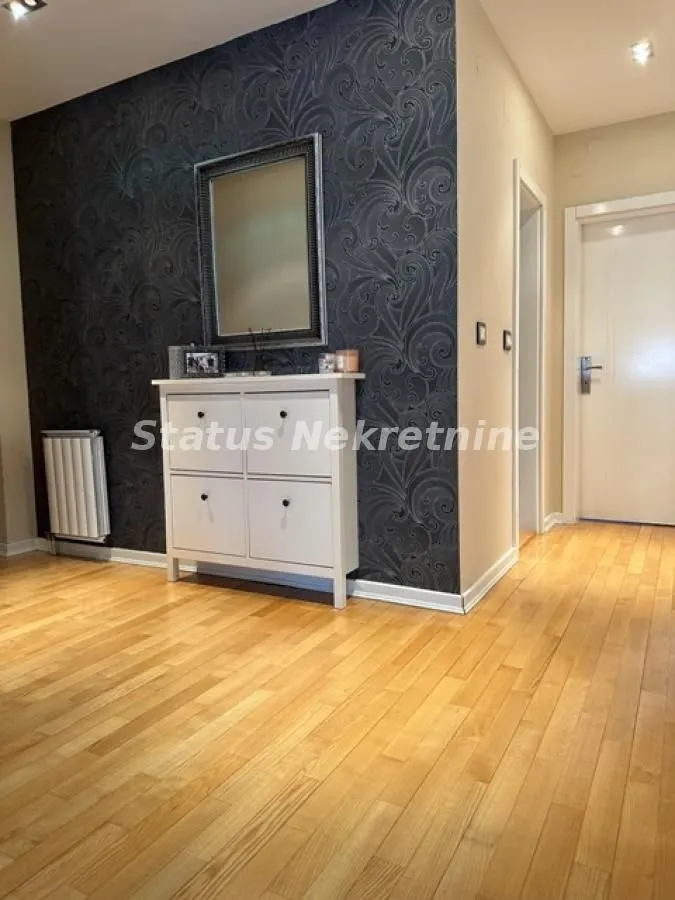 Prodaja, četvorosoban stan, 134m², Grbavica, Novi Sad Sve Podlokacije