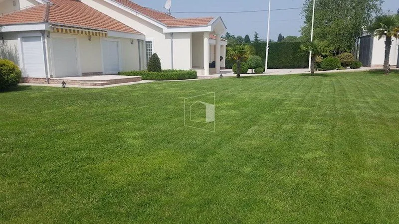 Sale, house, 300m², Donji Kokoti, Podgorica