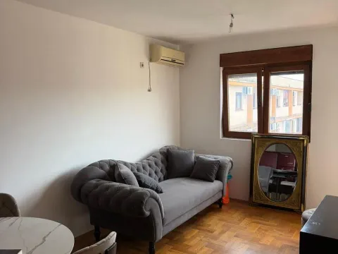 Prodaja, jednosoban stan, 37m², Stari Aerodrom, Podgorica - image 2
