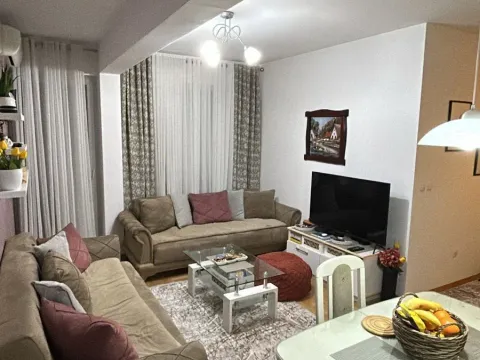 Prodaja, dvosoban stan, 72m², Momišići, Podgorica