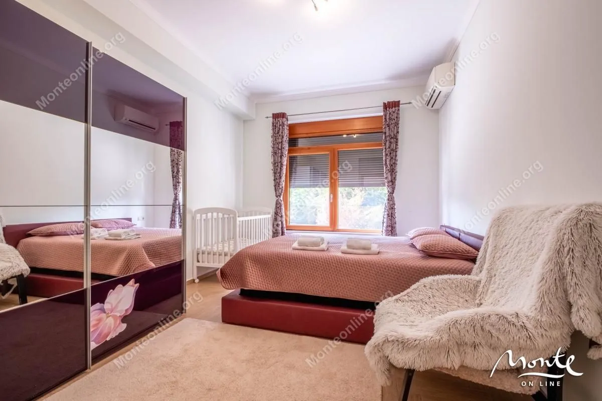 Prodaja, dvosoban stan, 79m², Orahovac, Kotor