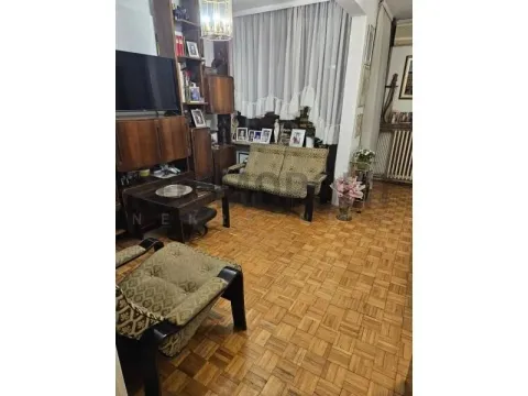 Sale, two bedroom apartment, 58m², Cvetni Trg, Vračar Sve Podlokacije - image 7